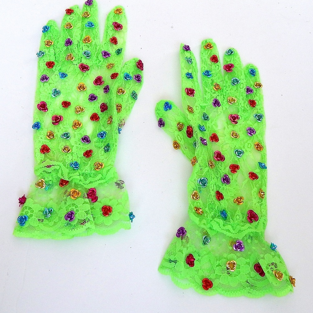 GROOVE IS IN THE HEART LACE GLOVES - Picture 1 of 1
